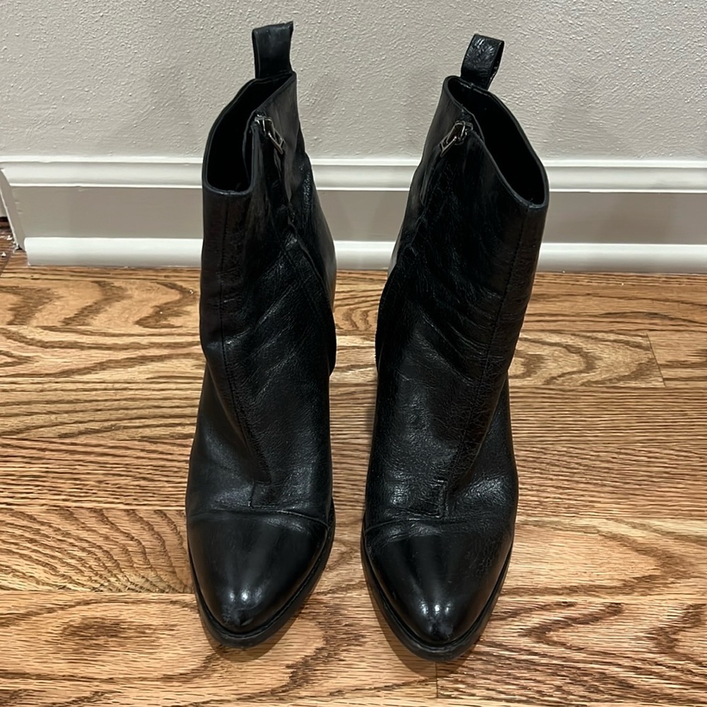 Zara Black Boots > 39